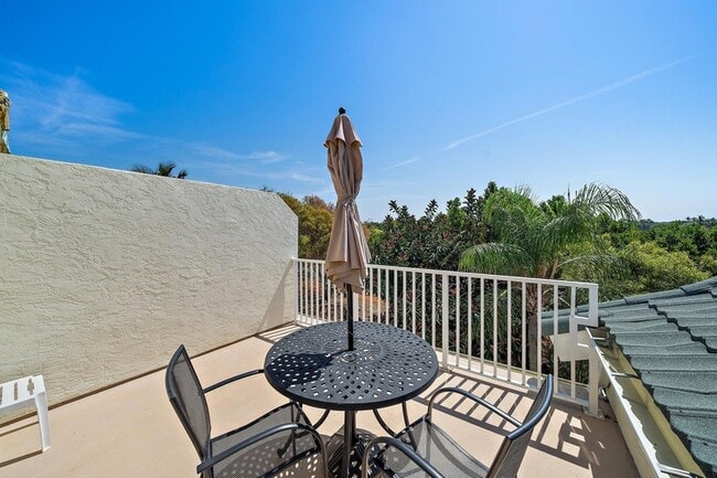 Building Photo - 860 Bella Vista Ct S