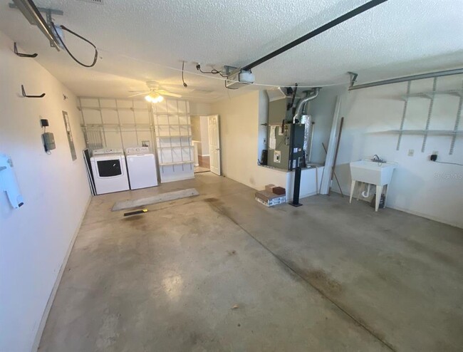 Building Photo - 1031 Pinewood Pl