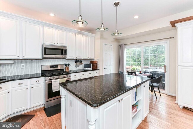 Building Photo - 47328 Rock Falls Terrace
