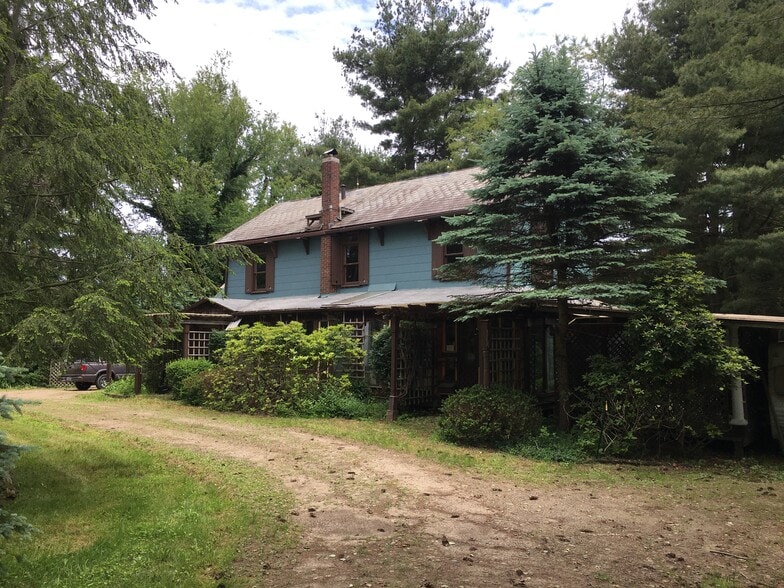 Building Photo - 1924 Plain Grove Rd