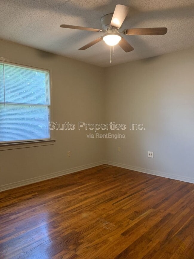 Building Photo - 14 Winston Square