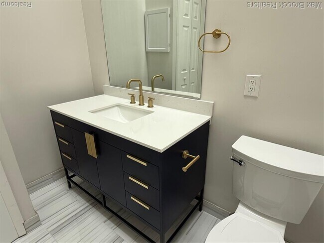 Building Photo - 31186 Country Way