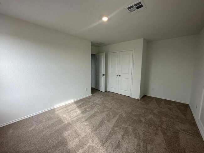 Building Photo - 229 Sonterra Dr