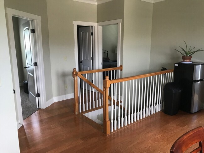 Building Photo - 263 Solamere Ln