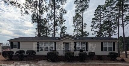 Building Photo - 73 Forest Dr