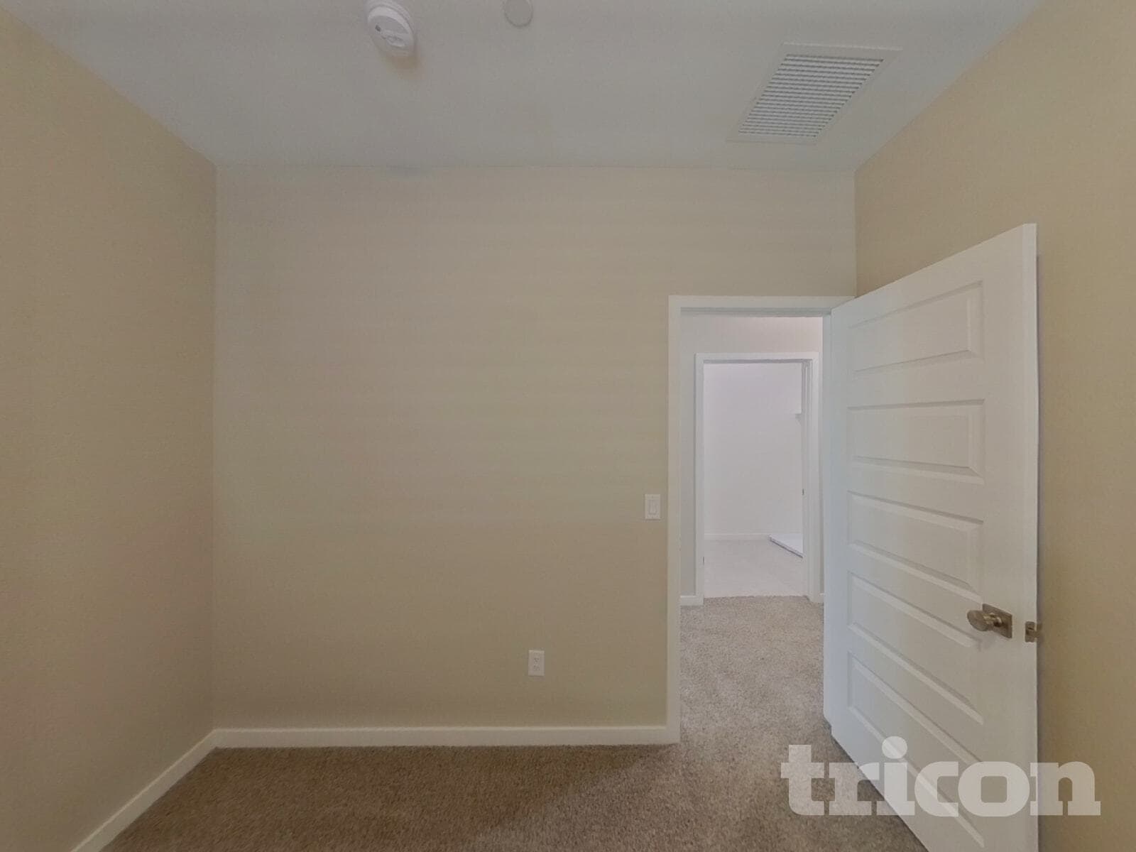 Building Photo - 1318 N Parkcrest