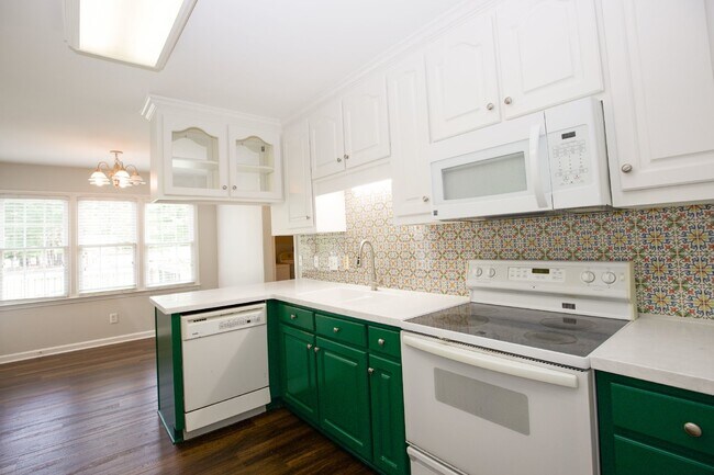 Building Photo - Charming 3-Bed, 2-Bath Home in Pittsboro's Serene Olde Farm Neighborhood! ?????