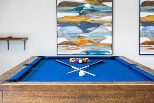 Building Photo - 535 South Park Avenue