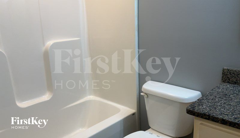 Building Photo - 5110 N Bellaire Ave