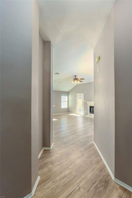 Building Photo - 249 Ashwood N