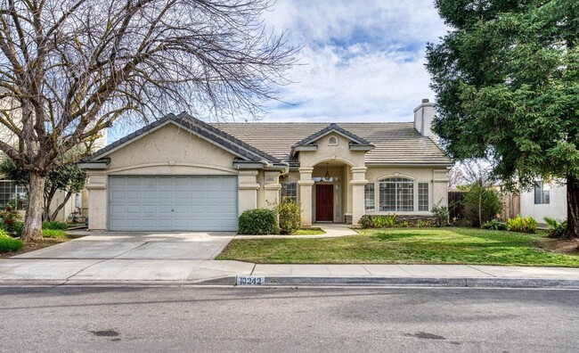 Primary Photo - 10242 N Dearing Ave