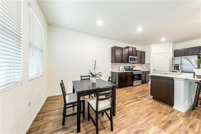Building Photo - 1111 Diggy Dr