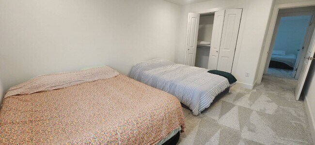 Building Photo - 2702 N Eagle St