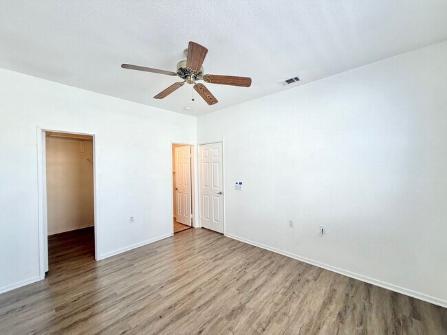 Building Photo - Beautiful 55+ Community 2 Bedroom + Den Home with INCLUDED Solar & Premium Amenities
