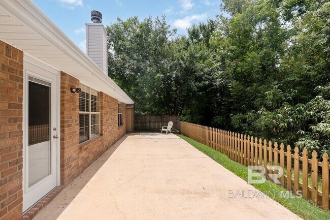 Building Photo - 157 Pemberton Loop