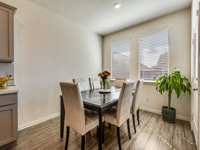 Building Photo - 302 Pepperbark Ave