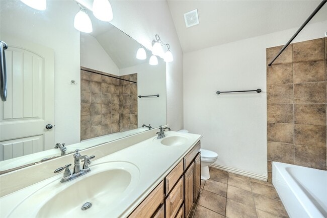Building Photo - 109 Chateau Dr