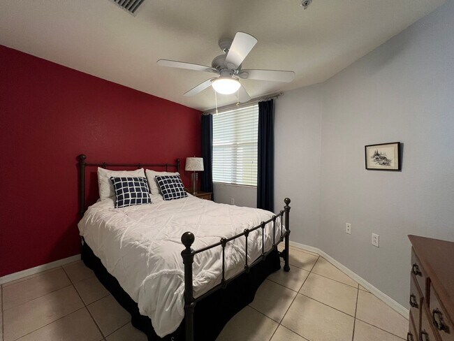 Building Photo - Furnished/Short Term Rental ** Available 9...