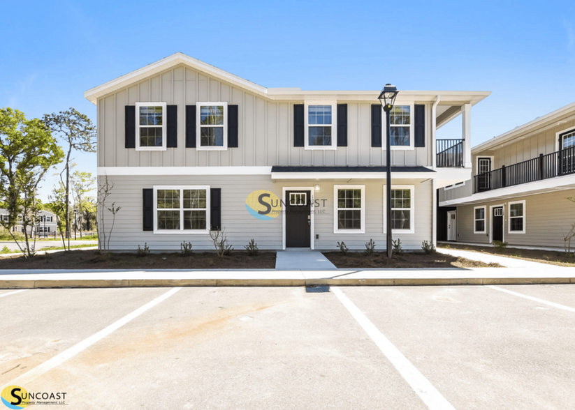Building Photo - 3821 SW 43rd Ct