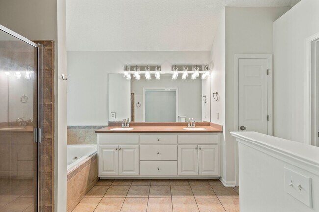 Building Photo - 371 Marshview Dr