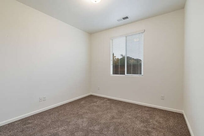 Building Photo - Great Harlan Ranch Home! Don't miss out!