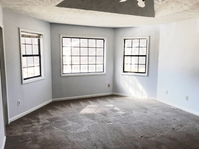 Building Photo - 4991 Sugar Creek Dr