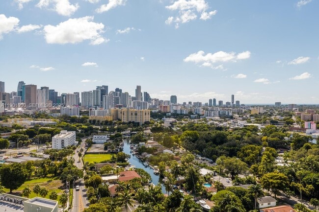 Building Photo - 901 NW 7th Street Rd