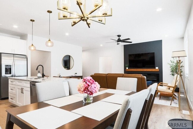 Building Photo - COMPLETELY FURNISHED HOME FOR RENT IN SUGA...
