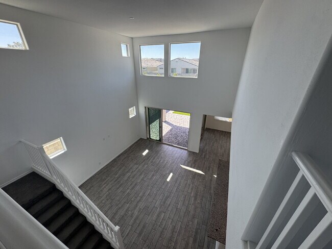 Building Photo - 12855 W Lamar Ct