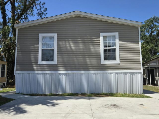 Building Photo - 12130 US Hwy 41 S