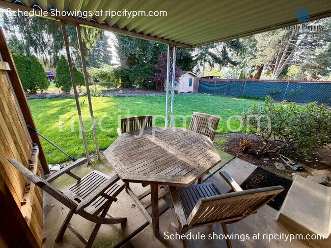 Building Photo - 11430 SW 121st Ave