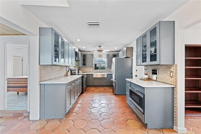 Building Photo - 1841 Buccaneer Dr
