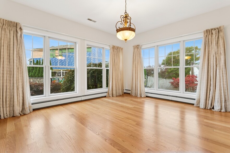 Building Photo - 9 Bagnall Ave