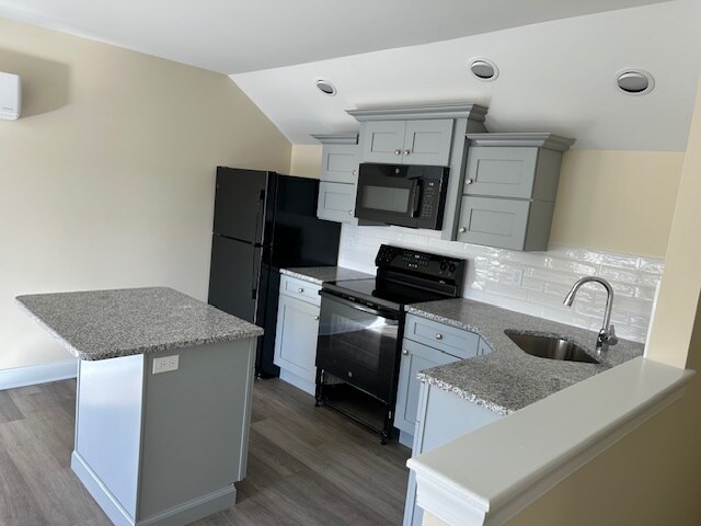 Building Photo - 7815 Main St