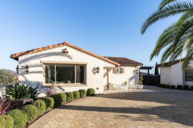 Primary Photo - 424 Agua Vista Dr