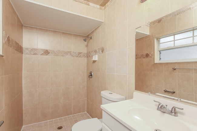 Building Photo - 1195 Cotton Rd NE