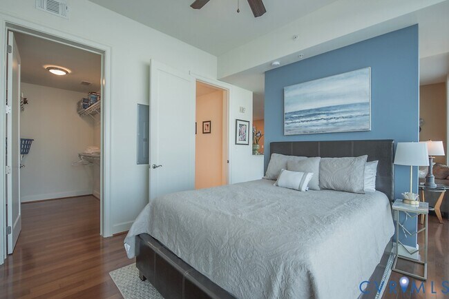 Building Photo - 301 Virginia St