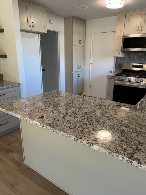 Building Photo - 292 Henrietta Ave