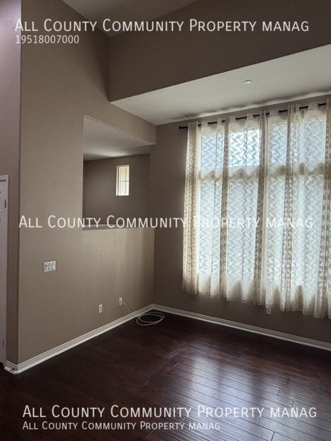 Building Photo - 315 W Linden Dr