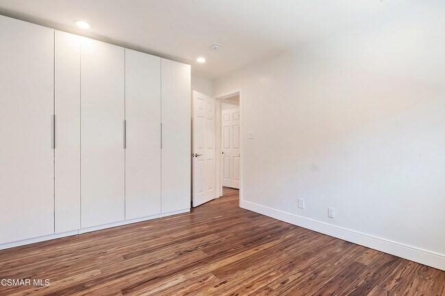 Building Photo - 3142 Casitas Ave