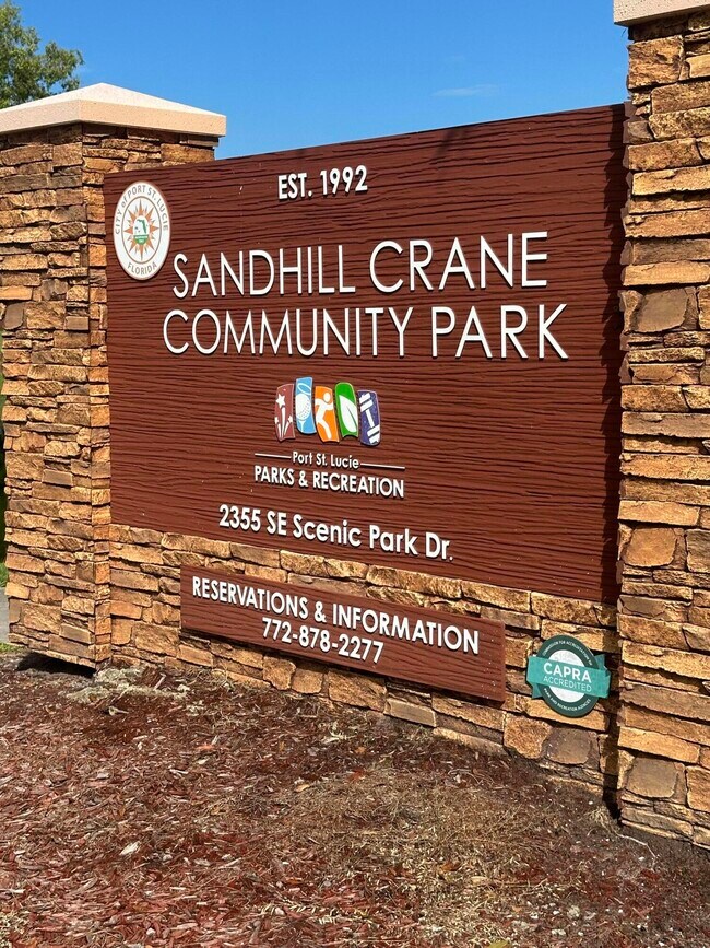 Building Photo - 1592 SE Burning Ct