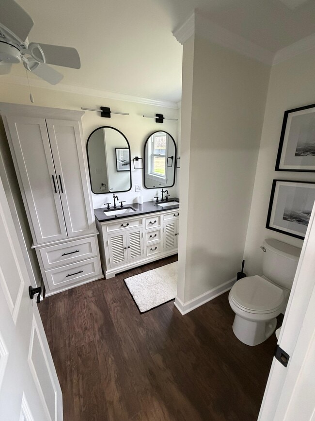 Building Photo - 33 Anna Dr