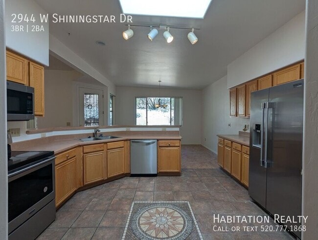 Primary Photo - 2944 W Shiningstar Dr