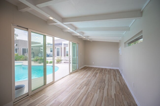 Building Photo - European-inspired Mid-Century Henderson Home!