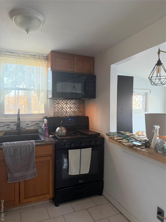 Building Photo - 171 Lake Shore Dr