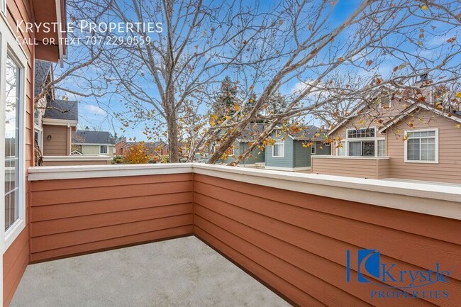 Building Photo - Charming Fairfield Townhome Just Minutes T...