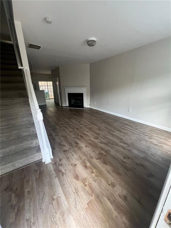 Building Photo - 897 Redwood Dr NW