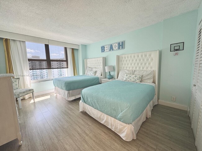 Building Photo - 3800 S Ocean Dr