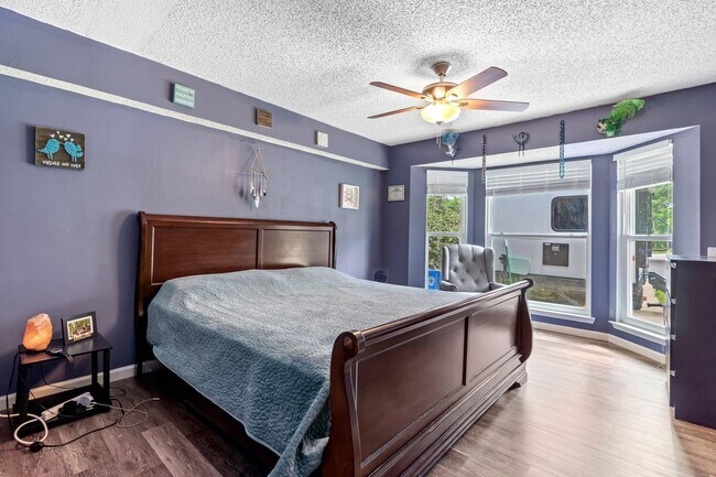 Building Photo - 2442 Duncan Dr