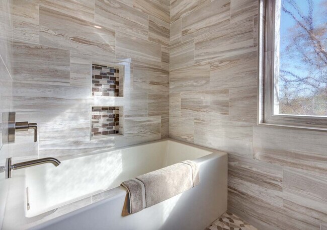 Building Photo - 7970 E Las Piedras Way